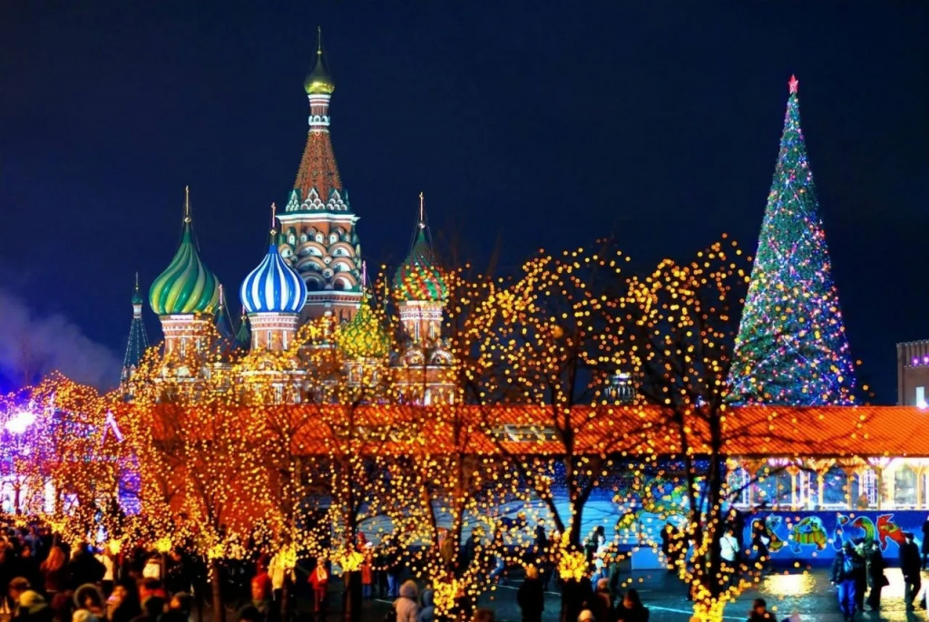 рассказать про Новый год в России на английском 